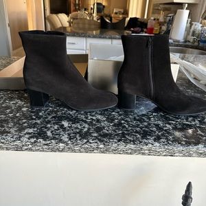 I bought 2 pairs and didn’t wear these one time